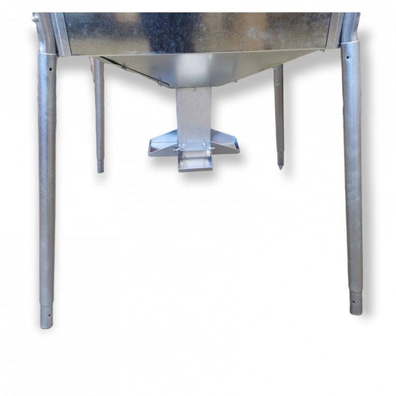 Animal feeder - metal barrel HUNTERA HIGHSTAND 204 kg HS450