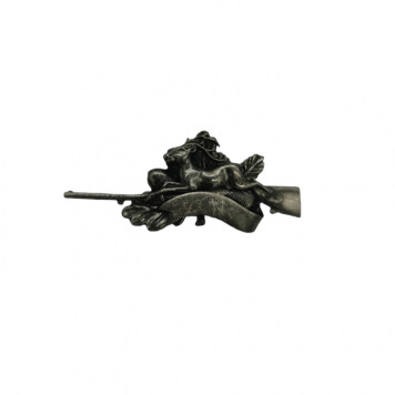 Pin with motif of deer on the gun ARTURE (2626)