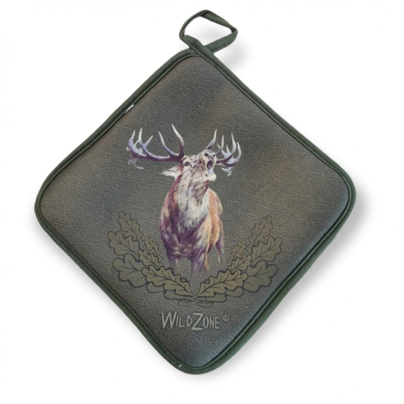 Kitchen Set with Roaring Deer Print (green)