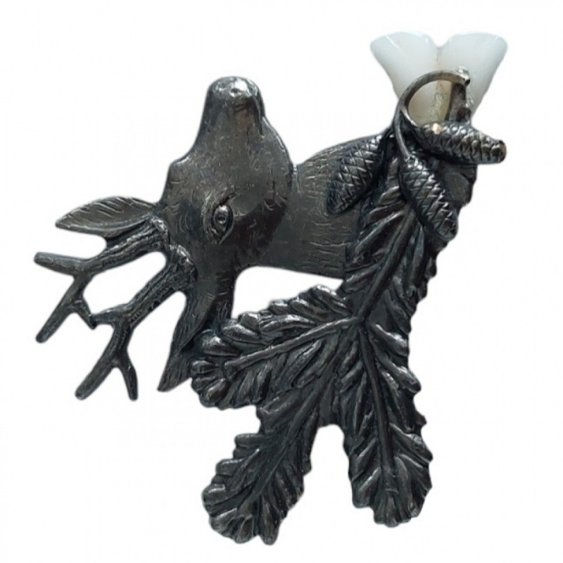 Pin with motif of deer and pine twig, teeth ARTURE (2667)